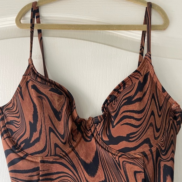 American Swimsuit - Picture 6 of 6